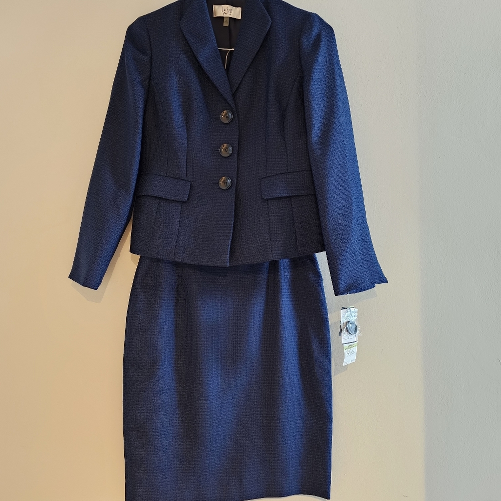 LE SUIT Petite 3 Button Navy Blue Two Piece Skirt Suit